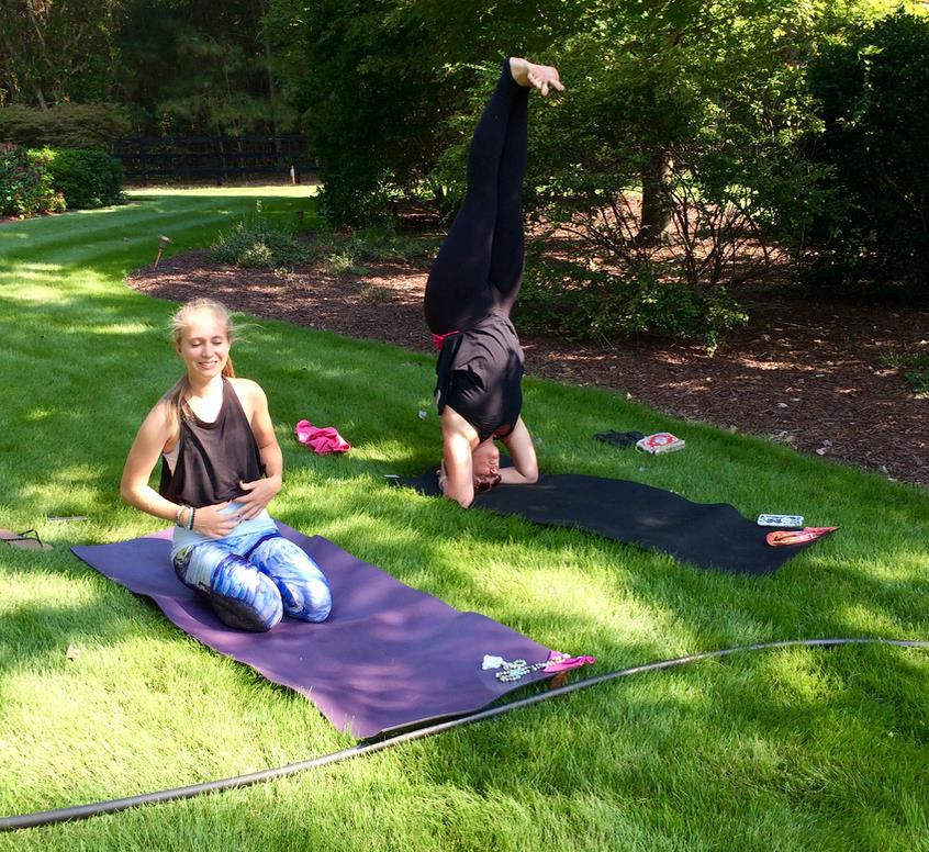 Yoga-Mojo Mini Retreat - Bella and Melissa (headstand) 