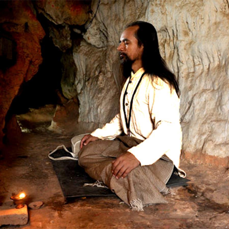 Swami Padmasattva Cave Meditation01