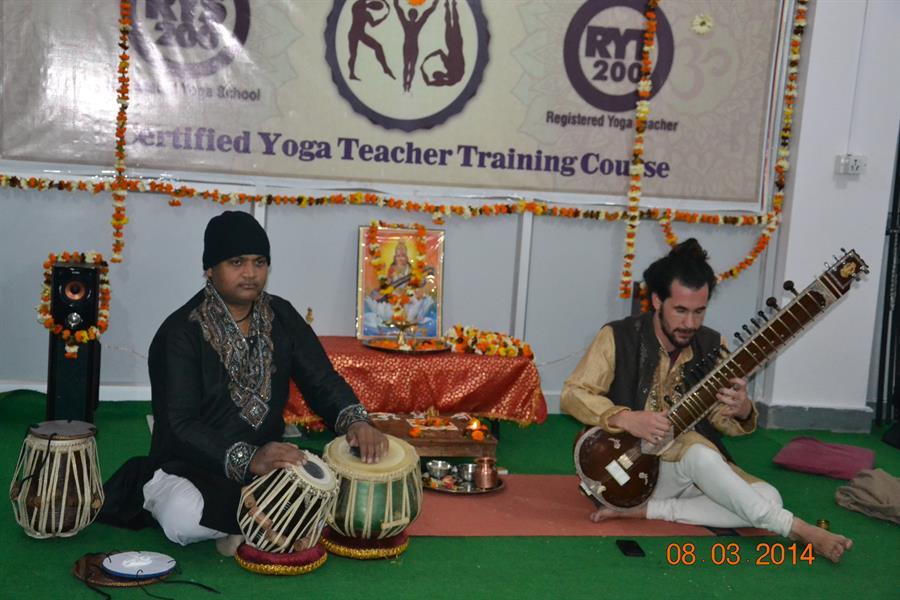 Claasical Music with Yoga learning Rishikesh yog dham,india