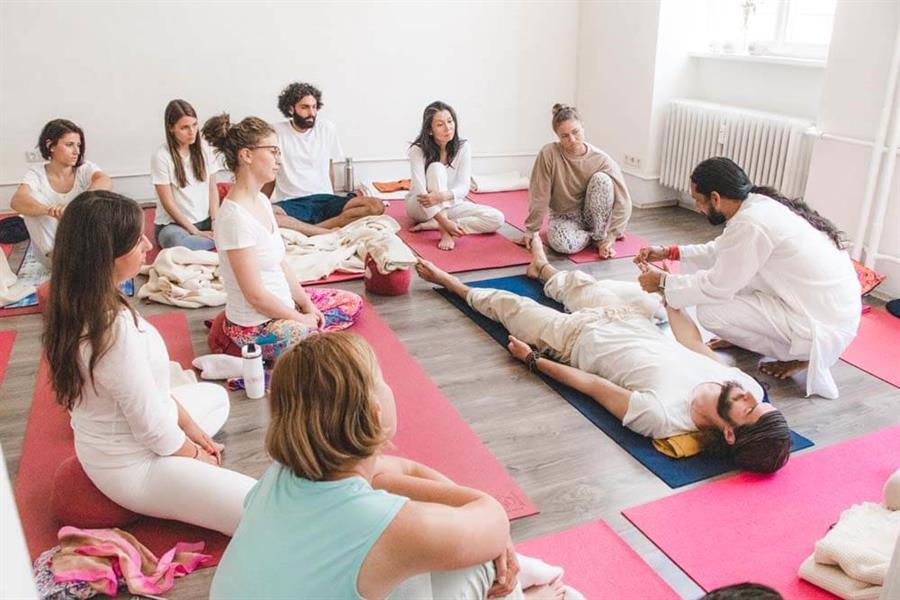 Yogi Ram Teaching Yoga Therapy
