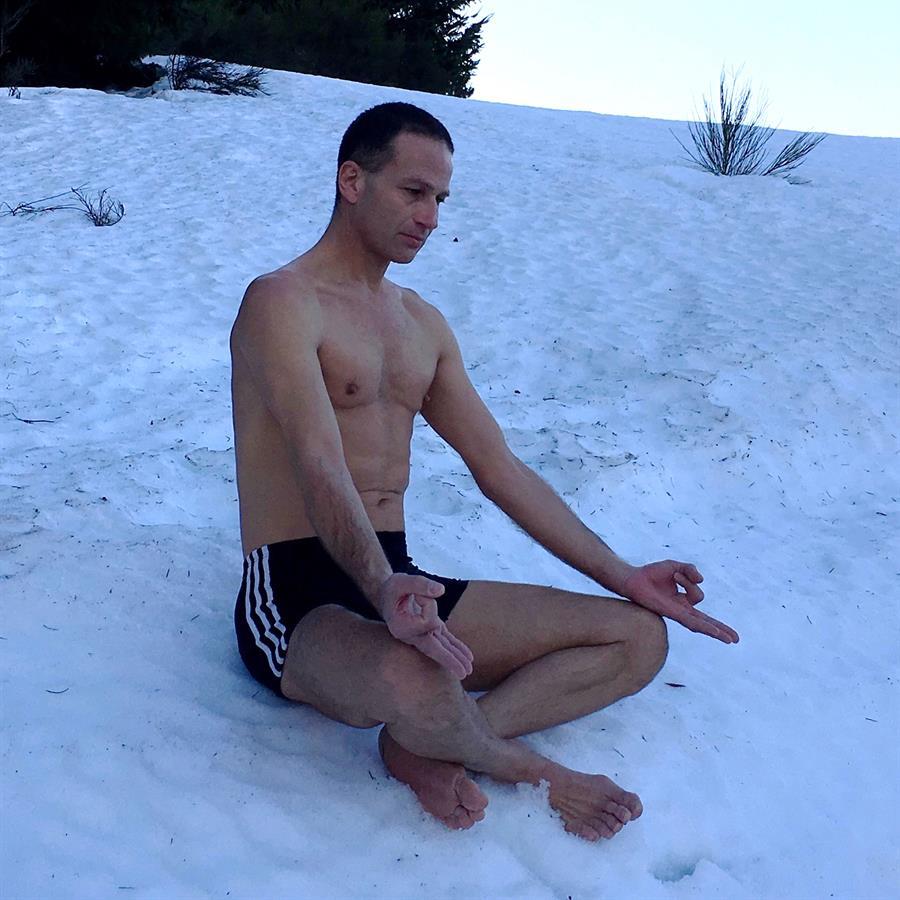 yoga-alliance-lex-reinhart-profile-meditation-snow-2017